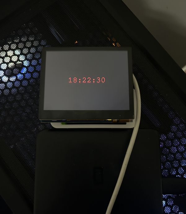 Pi screen showing 24 hour time